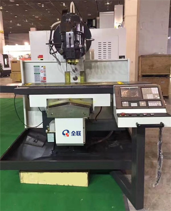 xk6140數控(kòng)卧式銑床(chuáng)