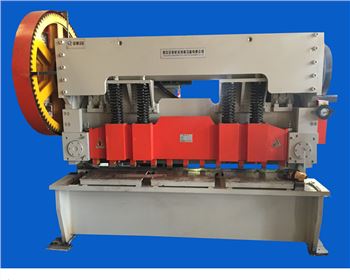 q11-13x2500電動機械(xiè)剪闆(pǎn)機